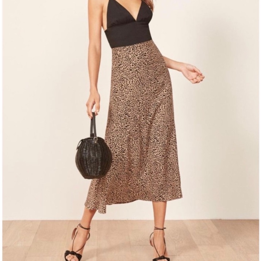 Reformation Bea midi skirt size 6, animal print pattern crepe material